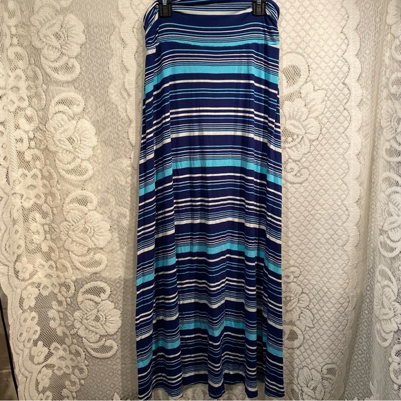 Merona Dresses & Skirts - Women’s skirt